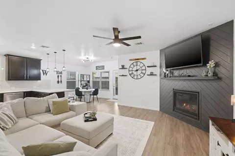 10233 Long Branch Dr, Mckinney, TX 75071