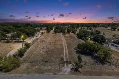 9620 Valley Rd, Joshua, TX 76058