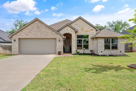 112 Amanda Ave, Bullard, TX 75757