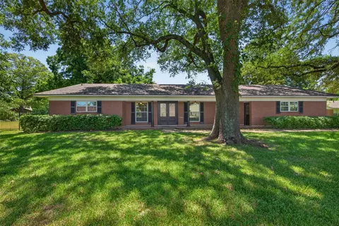 2224 Brownlee Rd, Bossier City, LA 71111