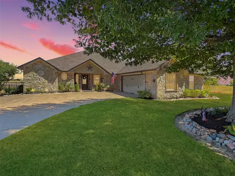 7205 Muirfield Dr, Cleburne, TX 76033