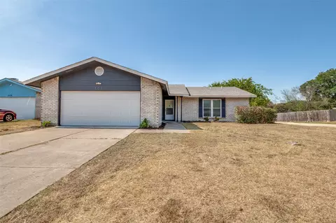 502 Brian Dr, Grand Prairie, TX 75052