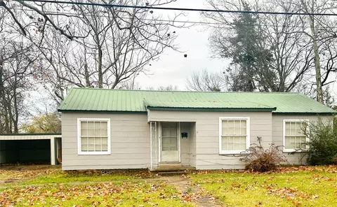 1701 W Main, Clarksville, TX 75426