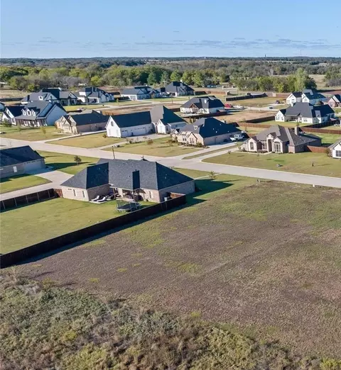 121 Shawnee Trl, Pottsboro, TX 75076