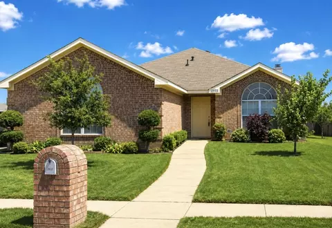 12333 Silver Mist Trl, Burleson, TX 76028