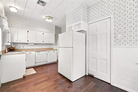 Kitchen - 2616 Pine Ave, Waco, TX 76708 photo 4 of 5