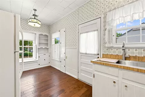 Kitchen - 2616 Pine Ave, Waco, TX 76708 photo 3 of 5