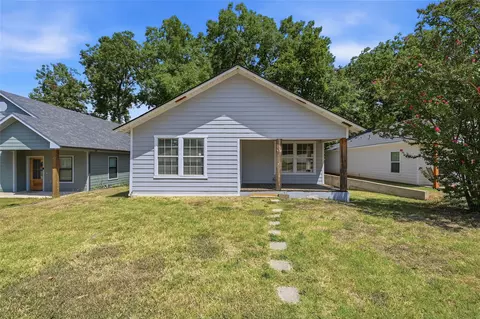 215 W Walker St, Denison, TX 75020