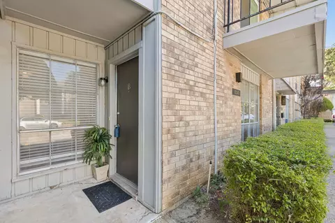 10240 Regal Oaks Dr #B, Dallas, TX 75230