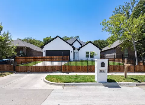 1236 E Fogg St, Fort Worth, TX 76115