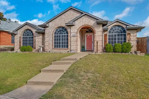 2425 Waterloo Ln, Mesquite, TX 75181