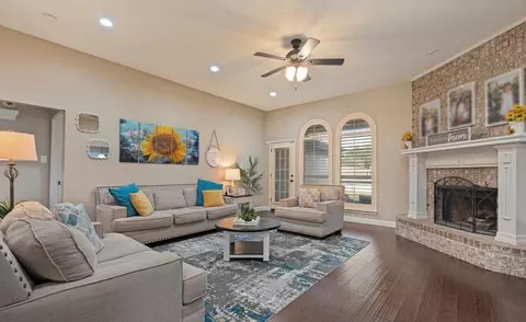 Living - 2425 Waterloo Ln, Mesquite, TX 75181 photo 2 of 3