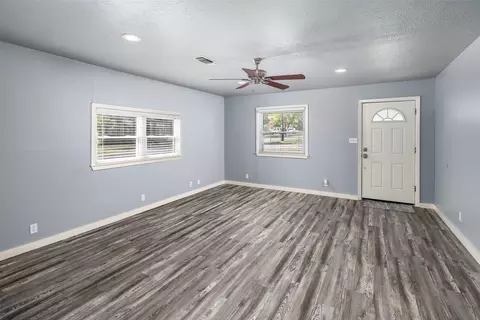 Living - 400 Denton St, Howe, TX 75459 photo 2 of 4