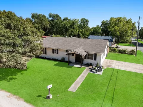 View/Area - 400 Denton St, Howe, TX 75459 photo 1 of 2
