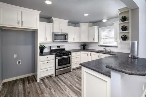 Kitchen - 400 Denton St, Howe, TX 75459 photo 2 of 3