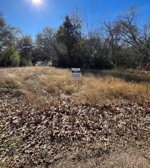 188 Baywood Blvd, Mabank, TX 75156