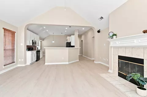 9125 Chardin Park Dr, Fort Worth, TX 76244