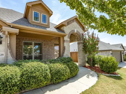 5429 Quiet Woods Trl, Fort Worth, TX 76123
