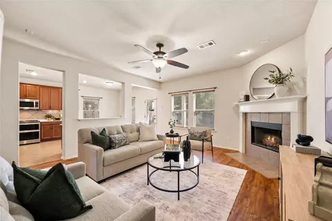 625 Tradewind Dr, Fort Worth, TX 76131