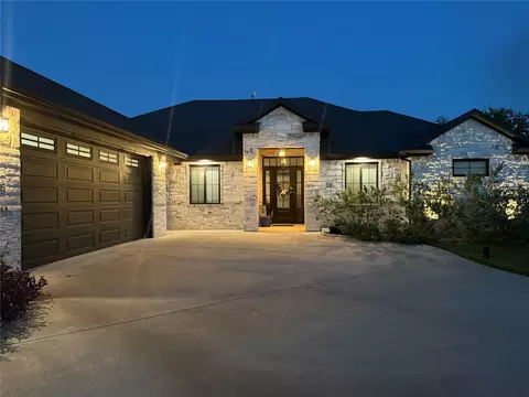 27125 Whispering Meadow Dr, Whitney, TX 76692