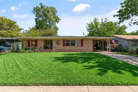 915 Liberty Dr, Irving, TX 75061