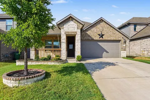 1421 Rolling Fox Dr, Forney, TX 75126