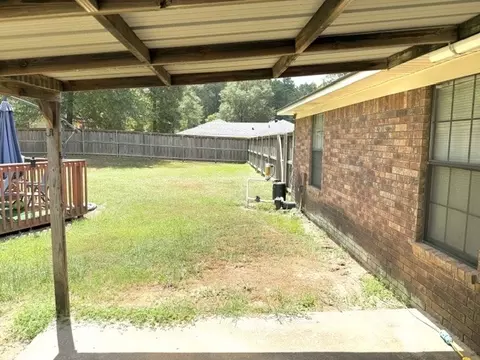 Exterior - 103 Dogwood Dr, Springhill, LA 71075 photo 7 of 11