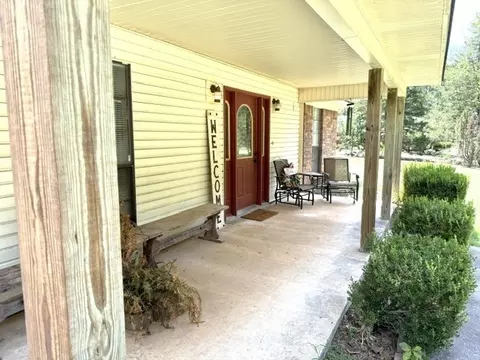 Exterior - 103 Dogwood Dr, Springhill, LA 71075 photo 5 of 11