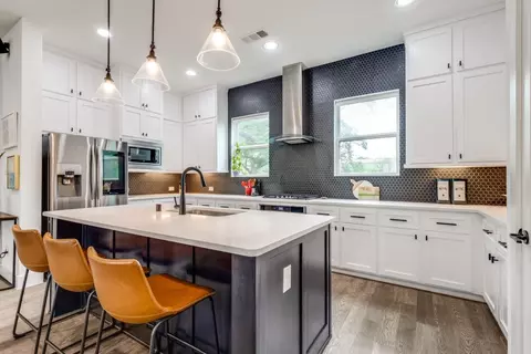 1410 Elevado Dr, Dallas, TX 75212