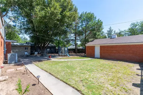 Exterior - 500 N Avenue H, Haskell, TX 79521 photo 8 of 10