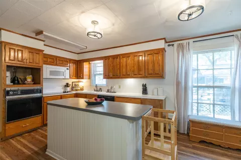 Kitchen - 500 N Avenue H, Haskell, TX 79521 photo 6 of 6