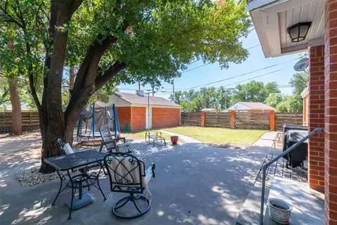 Exterior - 500 N Avenue H, Haskell, TX 79521 photo 4 of 10