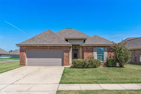 344 Camelback Dr, Bossier City, LA 71111