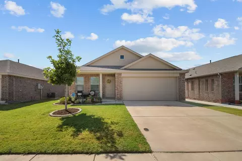 1048 Crestview Dr, Hutchins, TX 75141