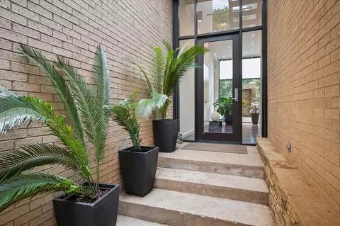 3210 Elizabeth St, Dallas, TX 75204