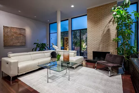 3210 Elizabeth St, Dallas, TX 75204