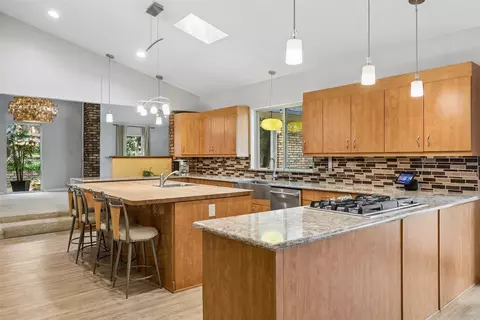 1012 Spanish Trl, Keller, TX 76262