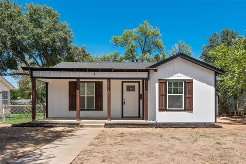 6617 Greenlee St, Fort Worth, TX 76112