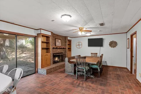 Dining - 9347 Highway 3, Plain Dealing, LA 71064 photo 2 of 5