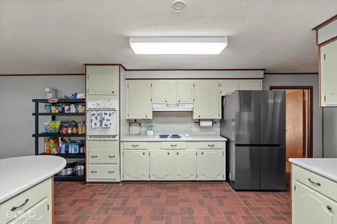 Kitchen - 9347 Highway 3, Plain Dealing, LA 71064 photo 4 of 8