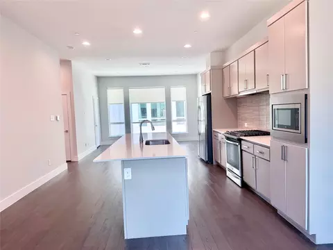 1771 Mccoy St #205, Dallas, TX 75204