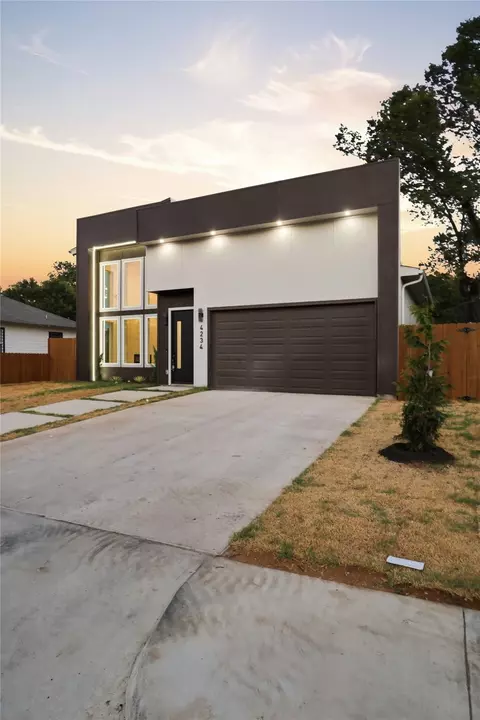 4234 Jamaica St, Dallas, TX 75210