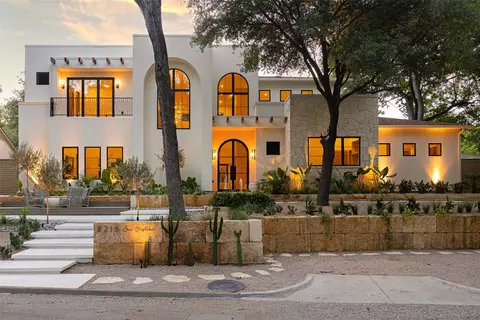 8215 San Cristobal Dr, Dallas, TX 75218