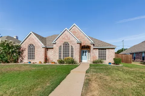 2601 Ridgemeade Dr, Garland, TX 75040