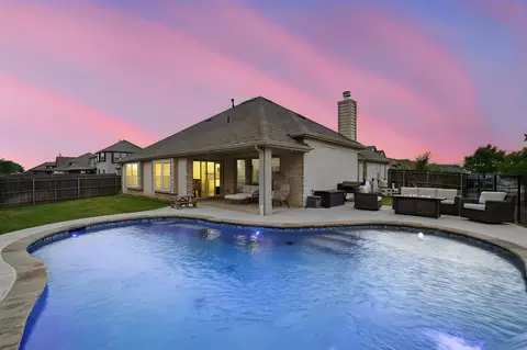 1738 Summer Ln, Midlothian, TX 76065