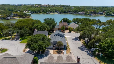 8215 Mountain Lake Ct, Fort Worth, TX 76179