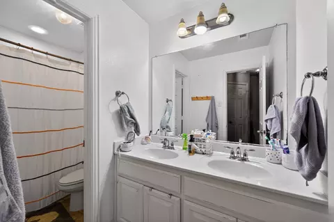 Bath - 1128 Wilson Dr, Lantana, TX 76226 photo 2 of 3