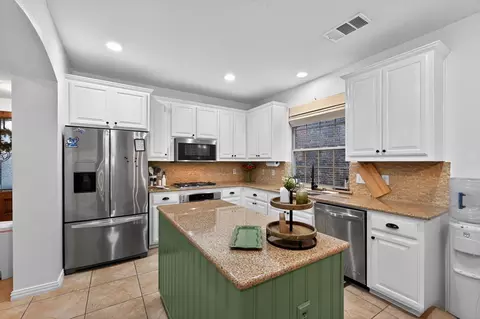 Kitchen - 1128 Wilson Dr, Lantana, TX 76226 photo 3 of 4