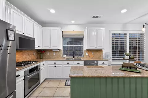Kitchen - 1128 Wilson Dr, Lantana, TX 76226 photo 2 of 4