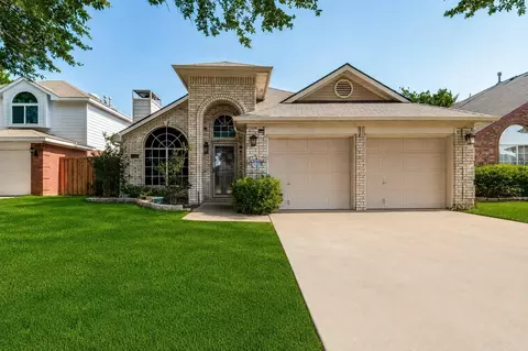 1153 Bay Side Dr, Irving, TX 75060